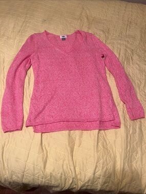 Old Navy Bright Pink V‑Neck Knit Top
